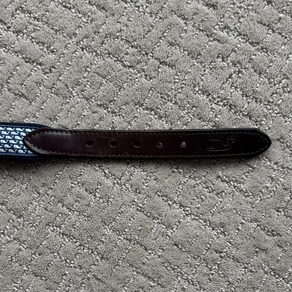 Vineyard Vines Boy size 26 Blue Whale Belt